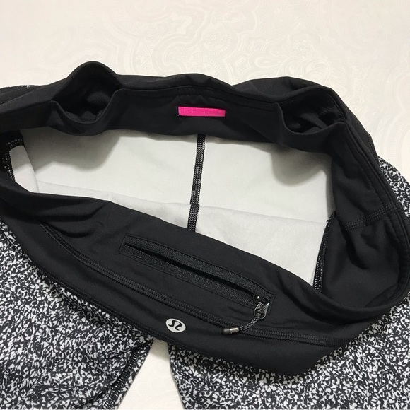 Lululemon | Black and pink leggings Sz 8 - Picture 5 of 13